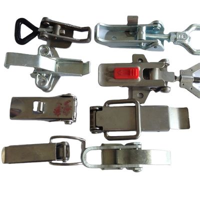 Estampado OEM Cerraduras de abrazaderas personalizadas de acero inoxidable de carbono
