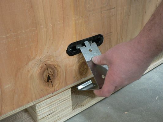 Fabricación de estampado de hojas de 65Mn de resorte de acero de caja de madera, sujetador de caja de metal, clips de resorte