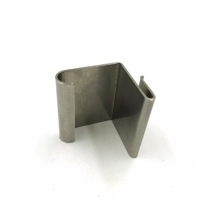 Las piezas de estampado de chapa de metal de aleación de aluminio personalizada Doblar la superficie negra Tratamiento de chapa de metal Fabricación