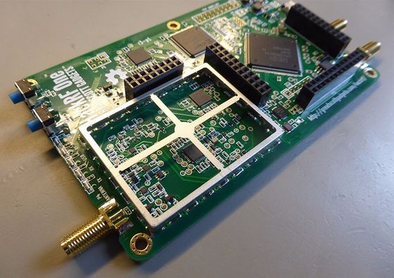Caso de protección 5G de placa de PCB RF de placas de estaño personalizado para el producto de fabricación de chapa de metal de flexión