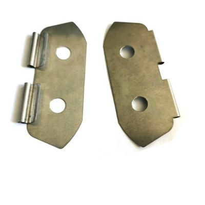 OEM Piezas de estampado de acero al carbono con recubrimiento de zinc blanco a medida para uso industrial