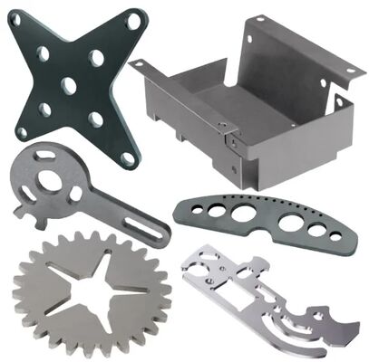 Decoraciones de metal artesanales cortadas con láser con patrones personalizados para adornos de jardín y parque con color personalizado